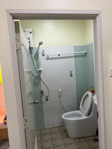 Ένα μπάνιο στο Linda rooms