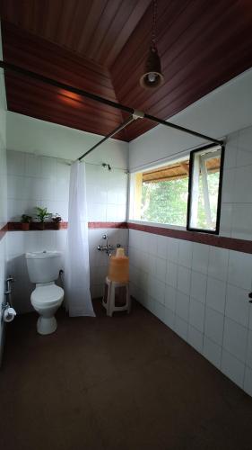 Un baño de Mugilu for families and couples only