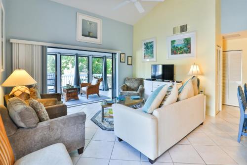 The Lakeside Beach Retreat – Photos 3
