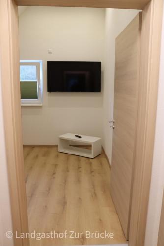 Μια τηλεόραση ή/και κέντρο ψυχαγωγίας στο Aparthotel Layblick