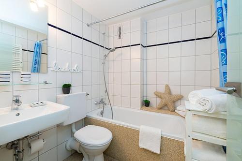 Koupelna v ubytování Erste Sahne AD5-105