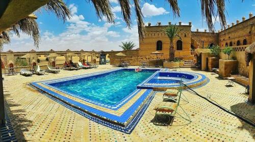 สระว่ายน้ำที่อยู่ใกล้ ๆ หรือใน Kasbah Azalay Merzouga