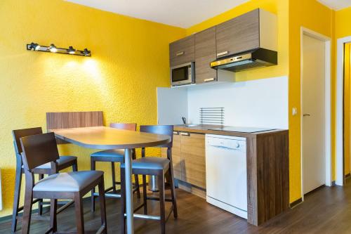 Gallery image of ULVF Le Domaine de l'Olivaie in Gilette