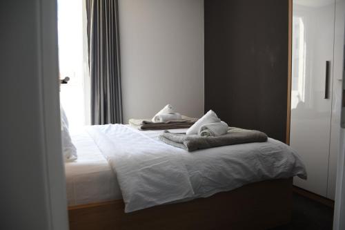 VIP Apartments Mostarにあるベッド