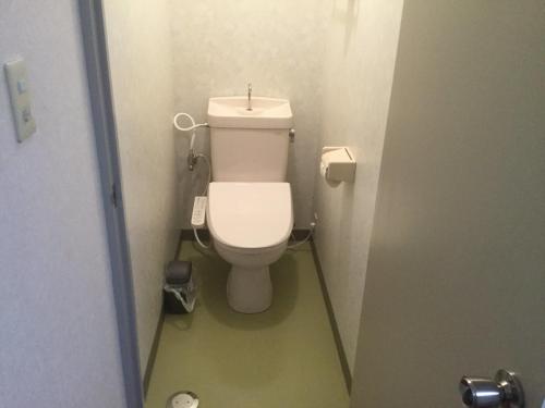 a bathroom with a white toilet in a stall at Homestay Dream - Vacation STAY 2666 in Minami Uonuma