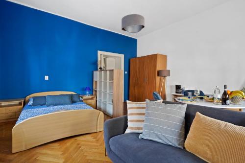 Polias small studio ( near amphitheater)