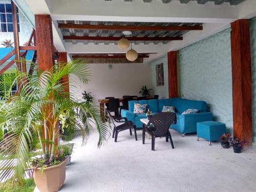 Χώρος καθιστικού στο CasaLuna Tayrona