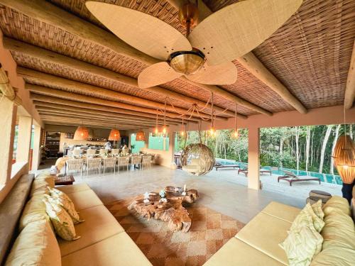 Bazén v ubytování Boate, Beach Tennis & bangalôs STAFF Completo nebo v jeho okolí