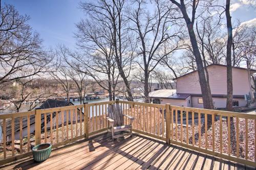 Rustic Eucha Dwelling with Balcony, Grand Lake Views – Photos 3