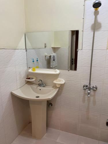 Un baño de Indus View Hotel Skardu