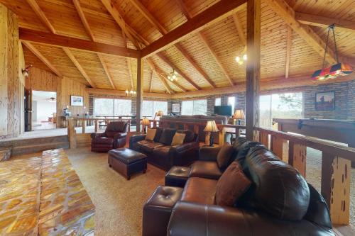 Beautiful Sahuaro Place – Photos 3