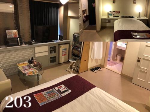 a room with a bed and a room with a tv at ホテルレスポアール in Minatomachi