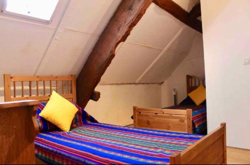 Posteľ alebo postele v izbe v ubytovaní La Cascade - 16th century Najac farmhouse