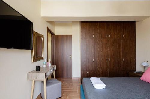 Μια τηλεόραση ή/και κέντρο ψυχαγωγίας στο Karma House