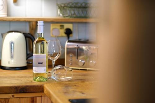 Quavers Rest - a quintessential little home & hot tub available !で提供されているドリンク