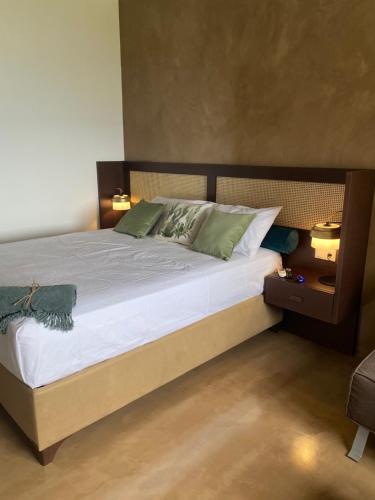 Cama ou camas em um quarto em Agrielia Seafront Katigiorgis, Agios Georgios, Pelion