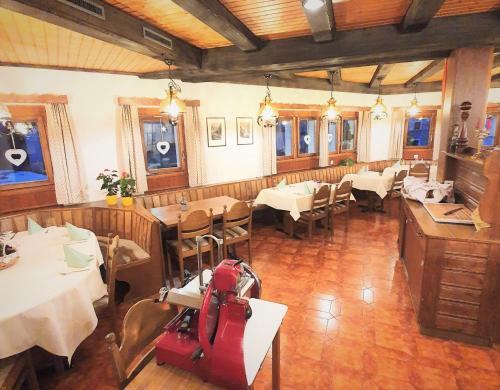 Gallery image of Hotel-Restaurant Grina in Simplon Dorf