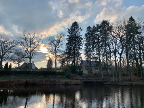 Au Charme du Lac Piscine