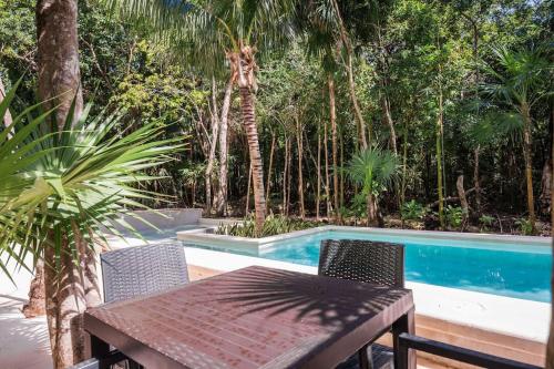 2/2 Ocean View Penthouse in Secure Gated Complex! – Photos 3