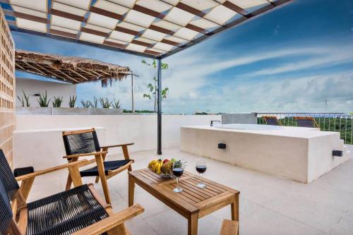 2/2 Ocean View Penthouse in Secure Gated Complex! – Photos 5