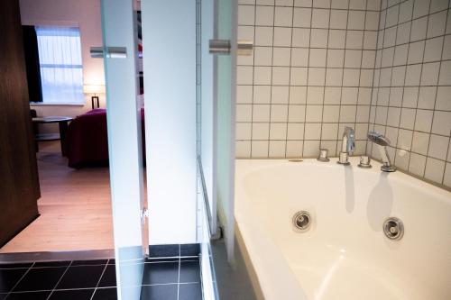 Koupelna v ubytování Hotel Svanen, Small Danish Hotels & BW Signature Collection