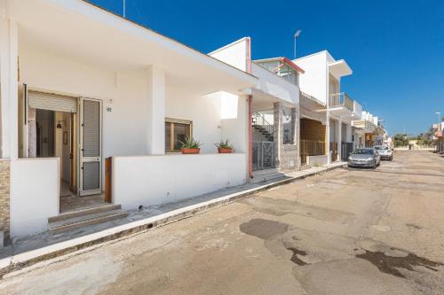 Casa Leonard by BarbarHouse