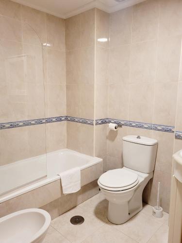 Foto Piso con garaje en la entrada del camino portugués 3