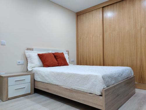 Ένα ή περισσότερα κρεβάτια σε δωμάτιο στο Lamegos Guesthouse II
