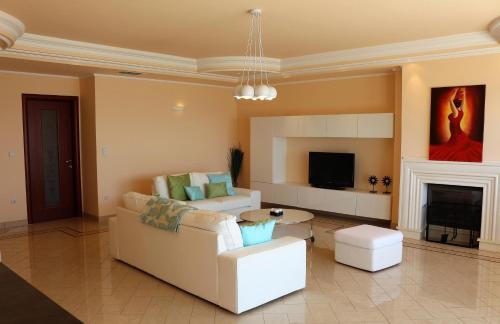 Villa Dimitri - Penthouse Seaview