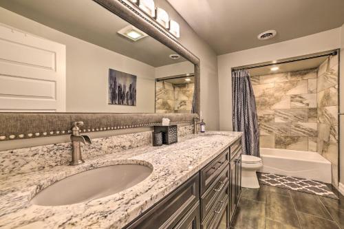 Bathroom sa Luxe Waterfront Home with Private Lake Access!