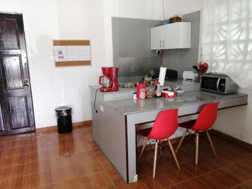 Dapur atau dapur kecil di Casa Hostal Bouvá