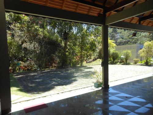 Taman di luar Pousada Pouso do Barão