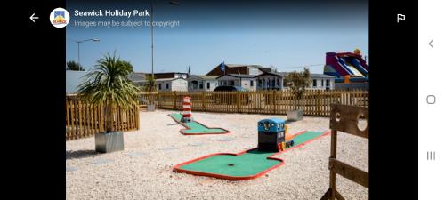 Parc infantil de Jacqueline's holiday homes seawick clacton on sea