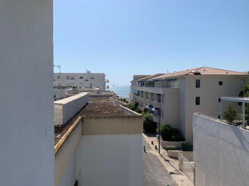 Galeriebild der Unterkunft Appartement contemporain le Vendome à 90m de la plage in Le Grau-du-Roi
