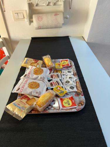 Makanan di atau berdekatan apartmen