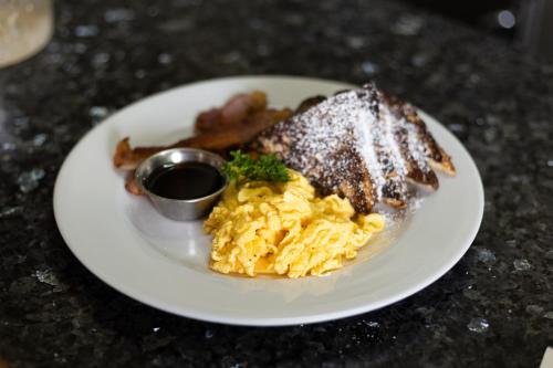 Mad på hotellet eller i nærheden