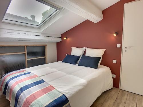 Postel nebo postele na pokoji v ubytování Maison Luxe 4 chambres - Patio - Climatisation - 10 minutes à pied du Pont d'Avignon