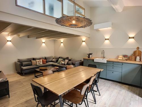 Maison Luxe 4 chambres - Patio - Climatisation - 10 minutes à pied du Pont d'Avignon