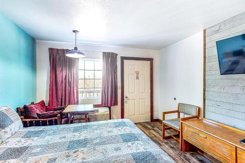 White Wing Lodge Unit 211 – Photos 4