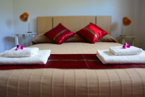 Katil atau katil-katil dalam bilik di Mango Beach Resort Thailand