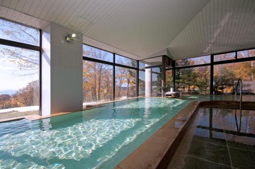 ニセコ温泉郷　いこいの湯宿　いろはの敷地内または近くにあるプール