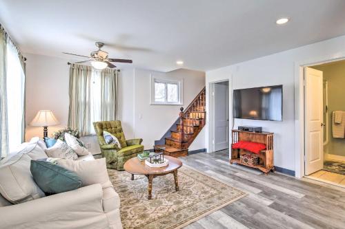 Fotografie z fotogalerie ubytování Peaceful Hurley Retreat about 1 Mi to Main Street v destinaci Hurley