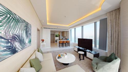 Hometown Apartments – 1 Bed in Palm with Spectacular Views