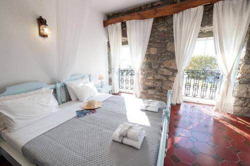 Gallery image of Dionysos Hotel in Poros