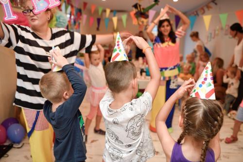 a group of children wearing party hats at a birthday party at Sentido Marea Hotel - 24 hours Ultra All inclusive & Private Beach in Golden Sands