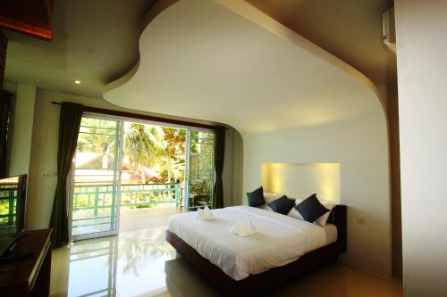 Gallery image of Mountain Reef Beach Resort in Ko Tao