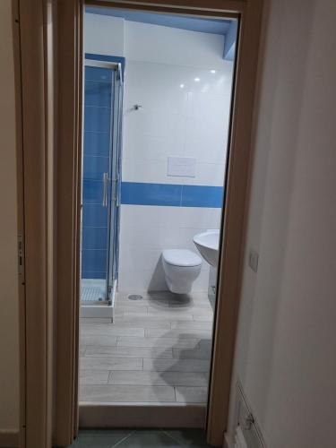 Kúpeľňa v ubytovaní Casa vacanza lifra 2