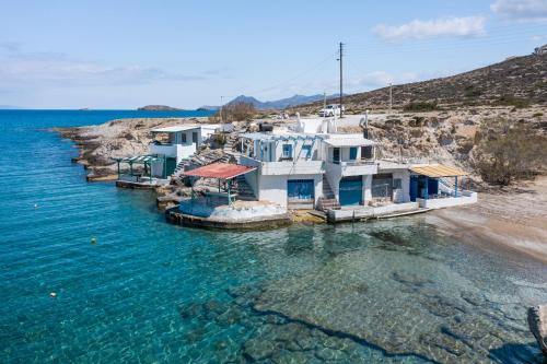 Almera Sea View Boat House