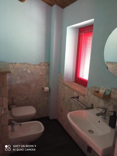 Ένα μπάνιο στο B&B Mosca Bianca