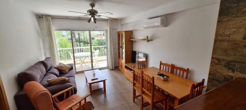 PREMIER FAMILY RESORT - Playa San Juan - Premium Pools, Beach & Parking